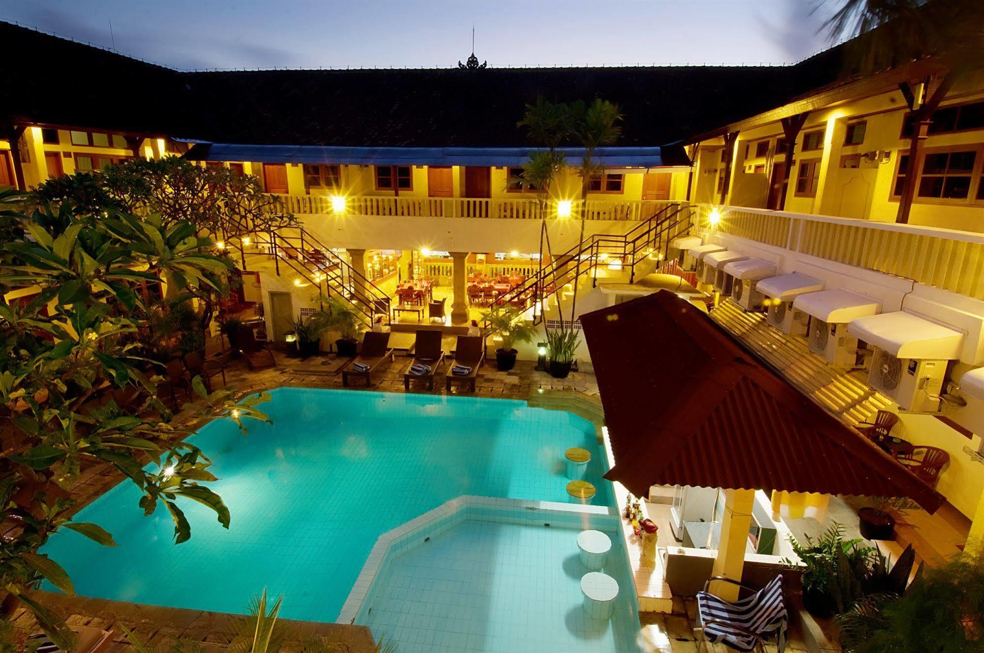 Rosani Hotel كوتا المظهر الخارجي الصورة
